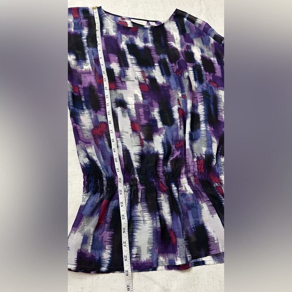 ๐ CHICO'S Purple Print Chiffon Blouson Top ๐ - Picture 3 of 11